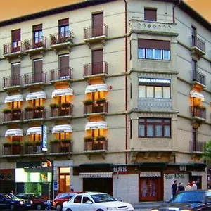 https://hostal-navarra.biarritzhotels.info